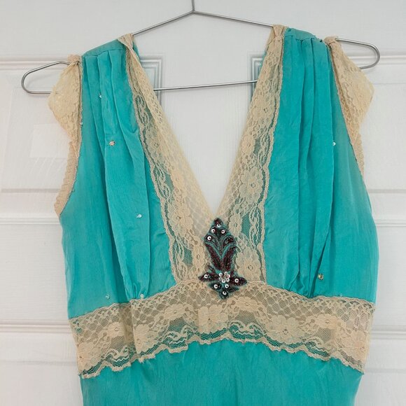 Sequins and lace cocktail dress - Picture 3 of 9